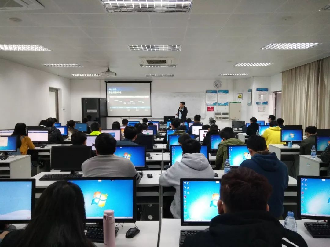 易霖博紅客學院走進深圳信息職業技術學院 攜手共筑網絡技術服務新篇章